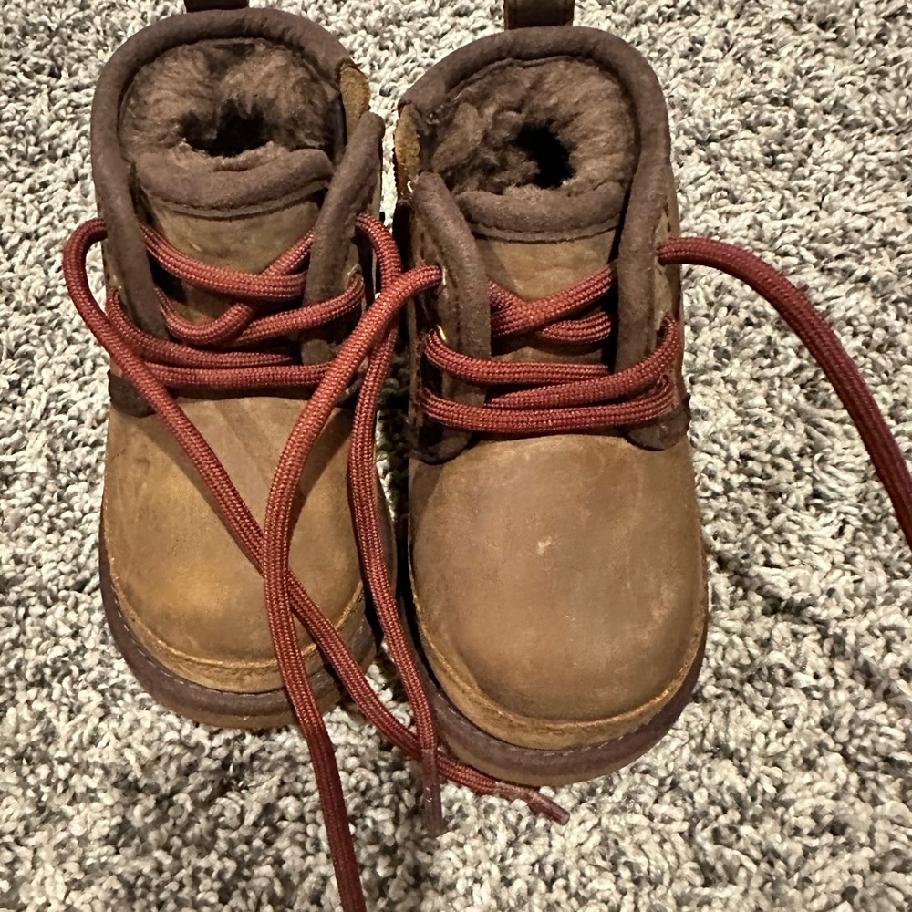 Toddler Ugg Neumel